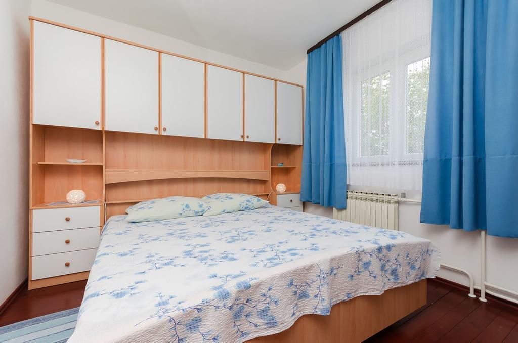 Apartment Bozena Punat Exterior photo